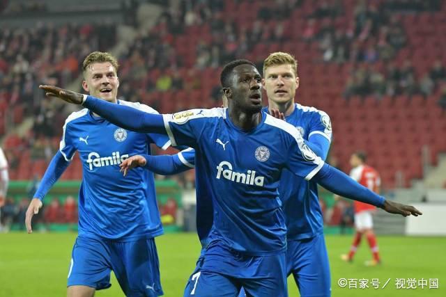 关于波鸿战胜对手，积分榜上跻身上游的信息